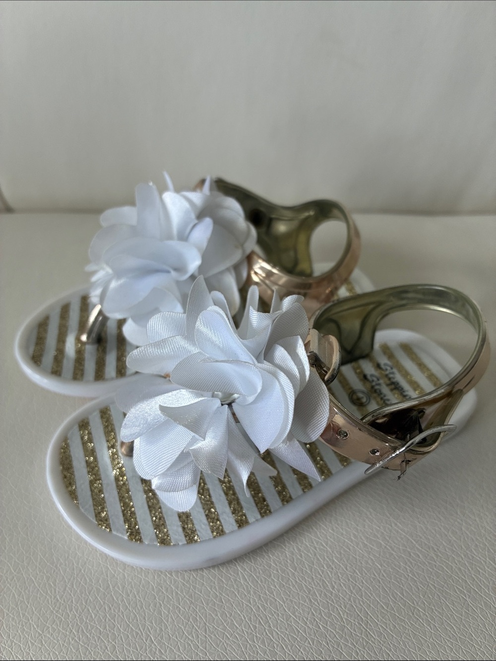 Stepping Stones Girls' White Flower Strap Sandals with Gold Metallic Accents